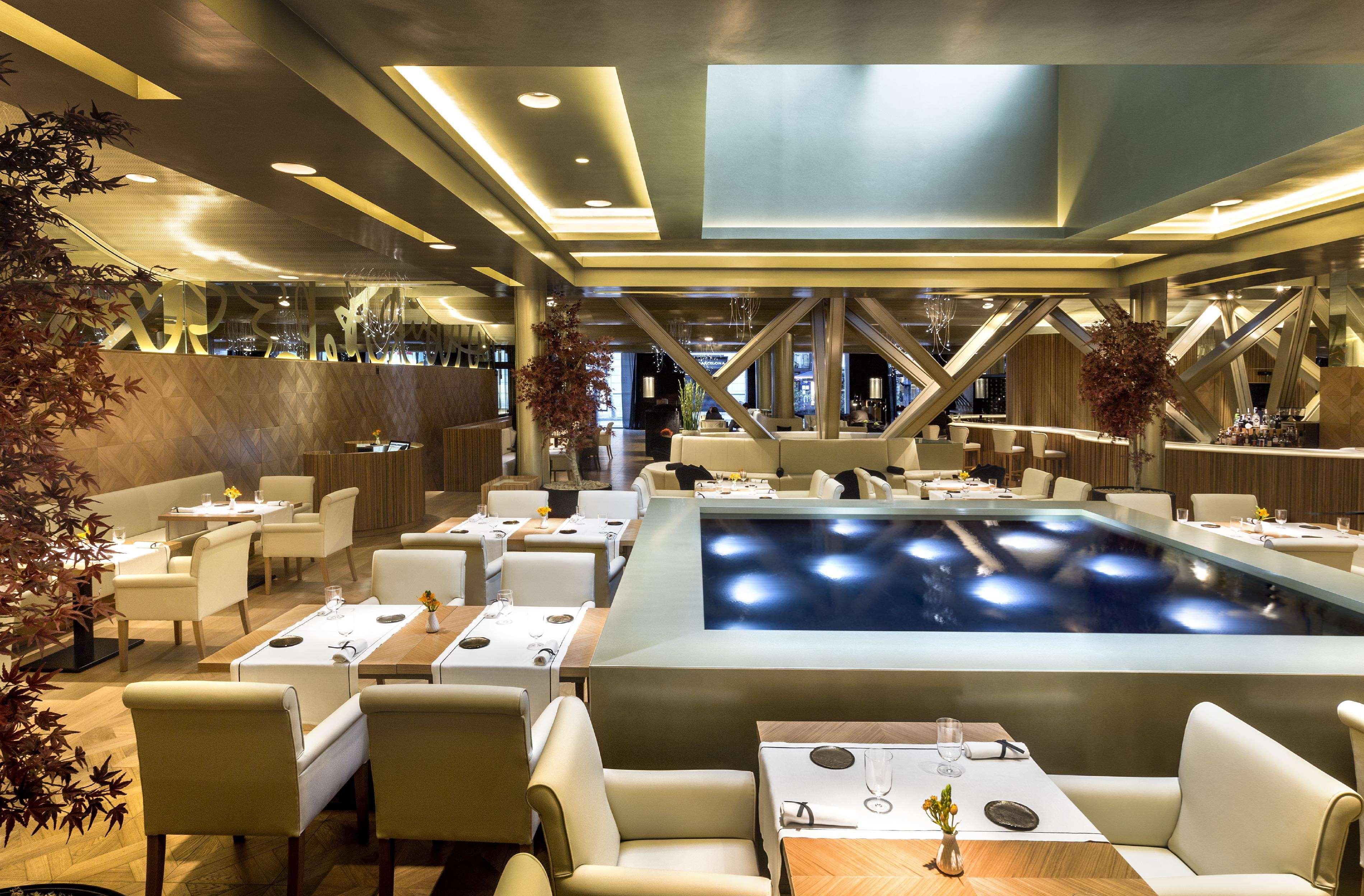 Monument Hotel Barcelona Exterior photo Restaurant interior