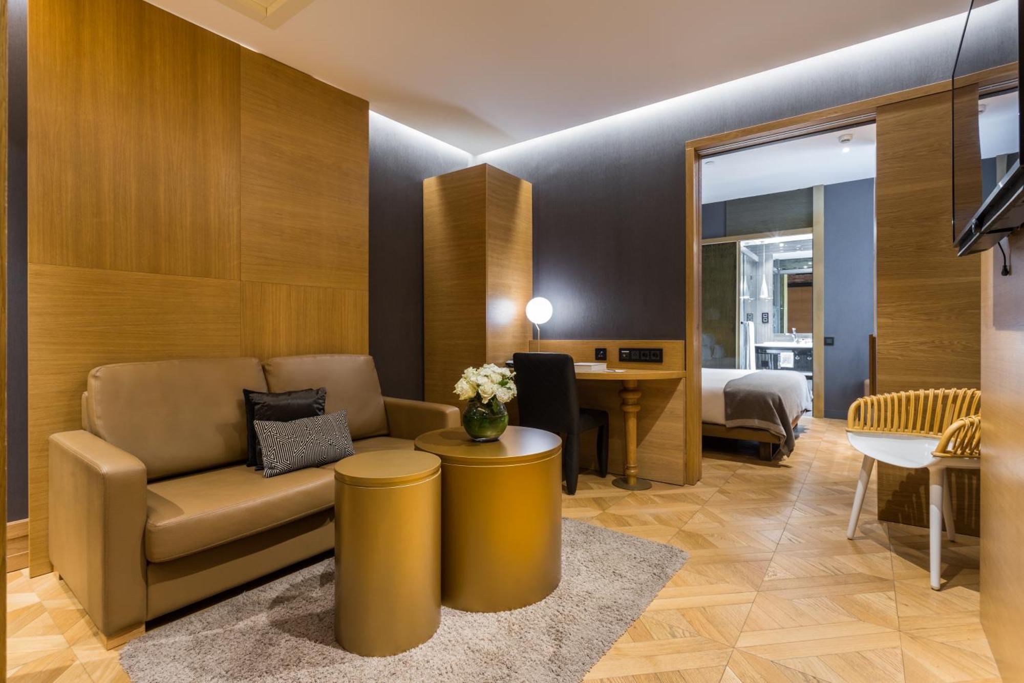 Monument Hotel Barcelona Exterior photo A suite at the hotel